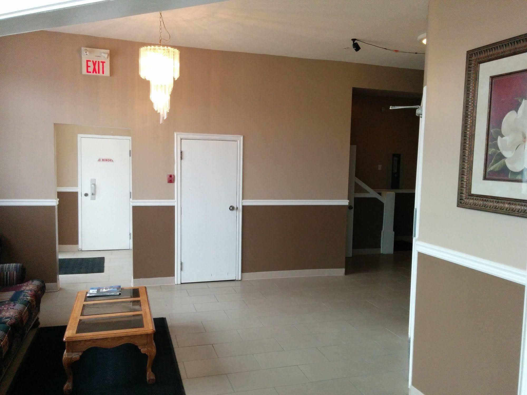 Bonnyville Hotel エクステリア 写真